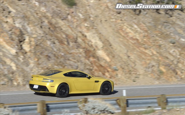 Aston Martin V12 Vantage S 2014 Widescreen Picture #18 Aston Martin V12 Vantage S 2014 Widescreen Picture #18